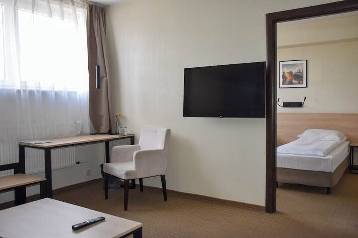 Room 27 of 51