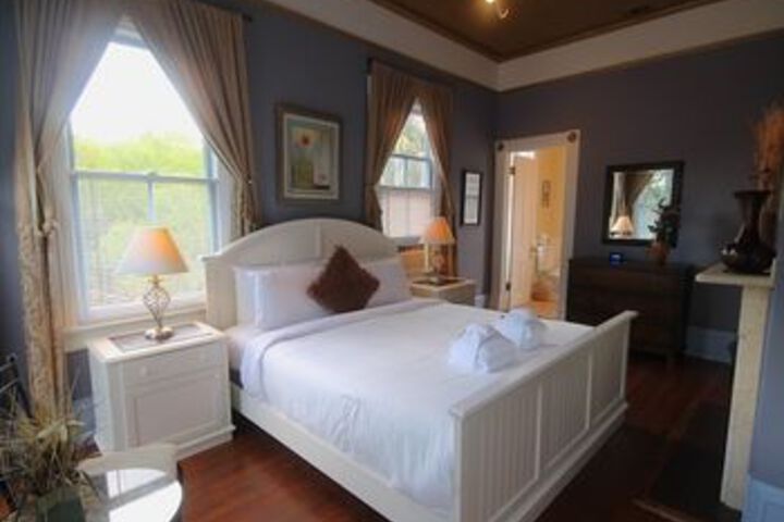 Room 46 of 120