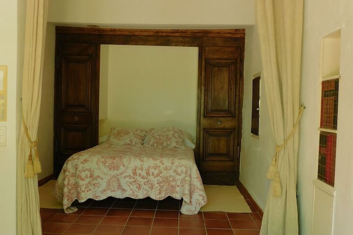 Room 30 of 36