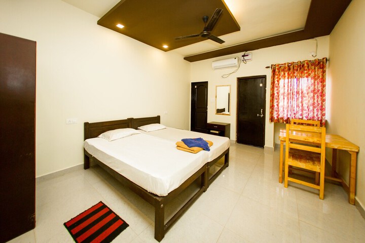 Room 37 of 144