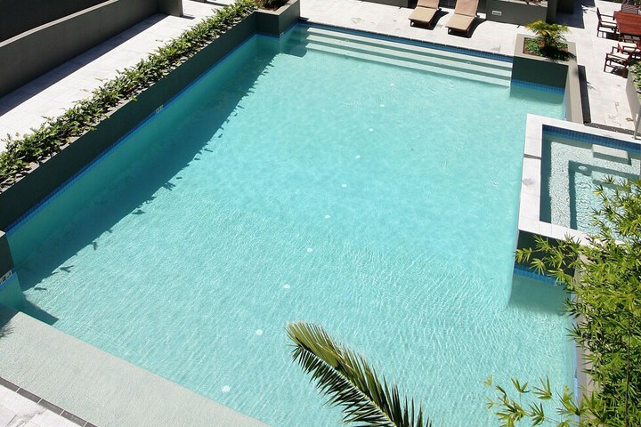 Pool 9 of 12