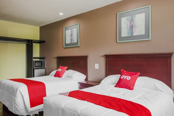 2 Double Beds (4 of 7)