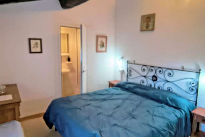 Room 10 of 52