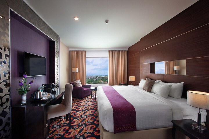 Room 14 of 43