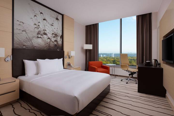 Room 16 of 116