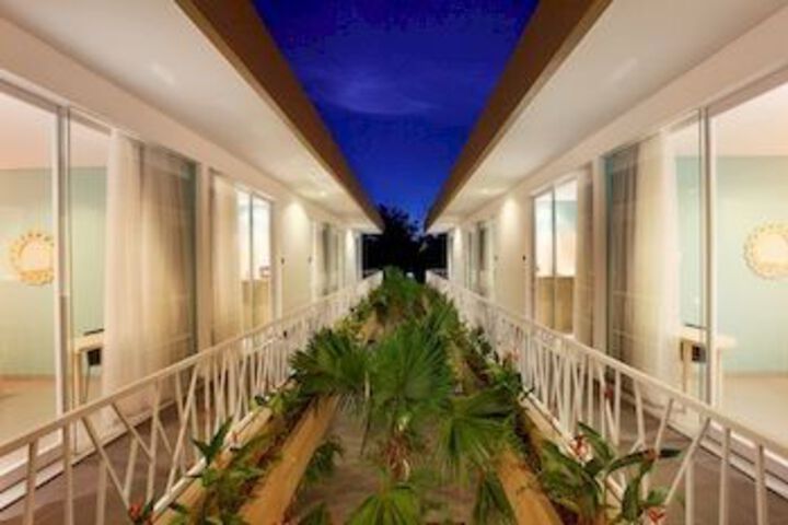 Hotel 4 of 14