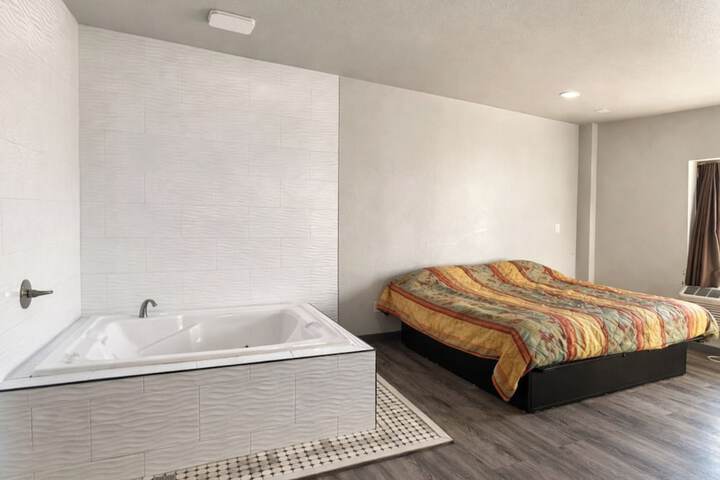 Room 10 of 29