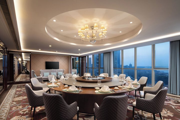 Dining 93 of 143