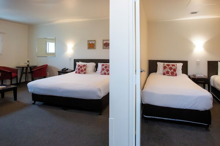 Room 30 of 44
