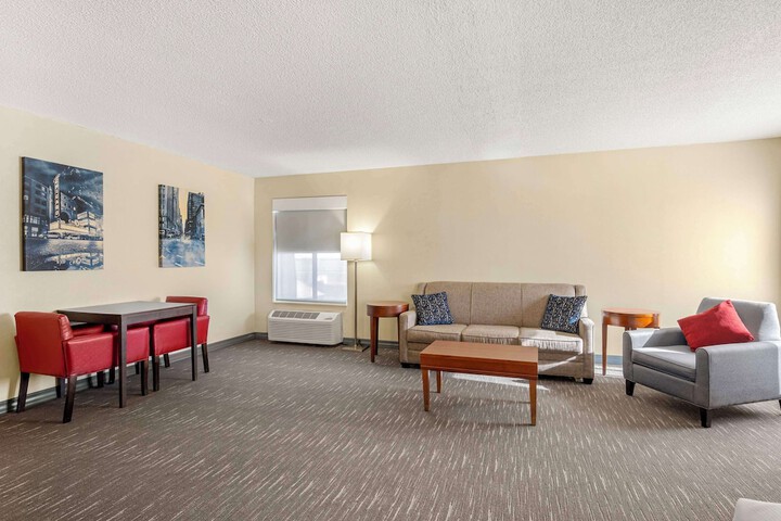 1 King Bed Microwave and Refrigerator Full Breakfast (2 of 29)