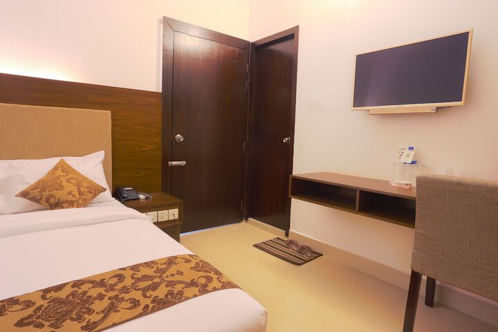 Room 7 of 26