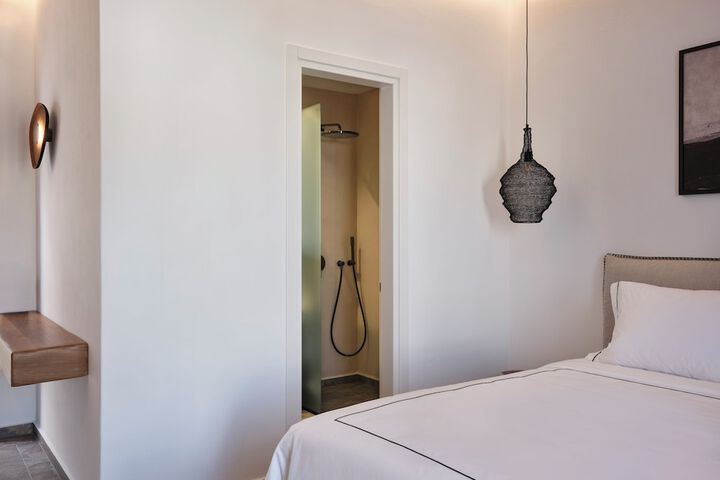 Room 13 of 98