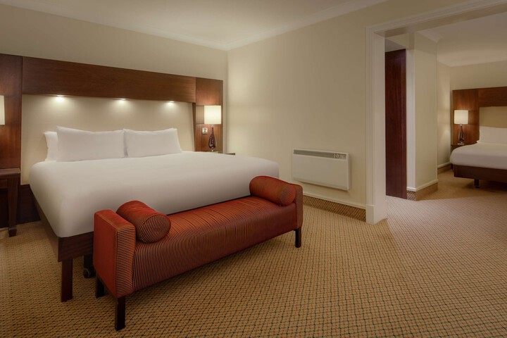 Room 31 of 204