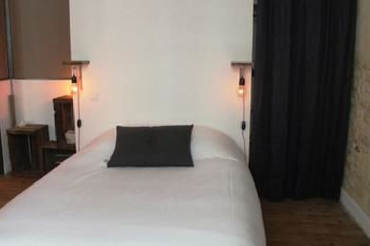 Room 4 of 11