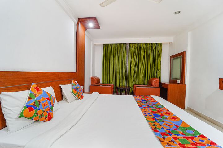 Room 15 of 37