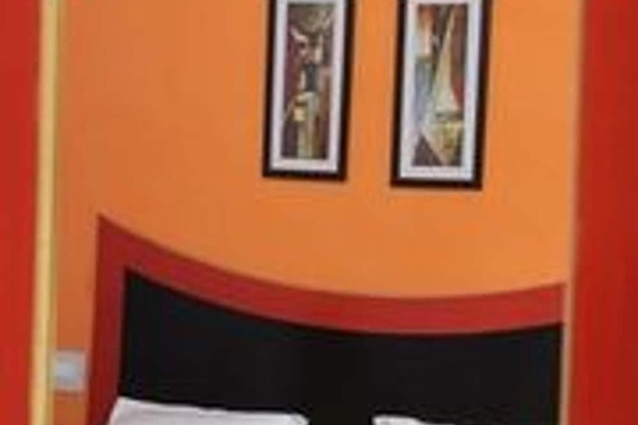 Room 13 of 20