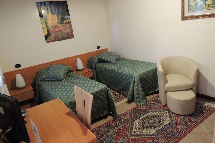 Room 7 of 46