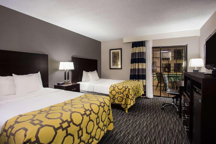 Double Accessible King Size Bed (1 of 8)