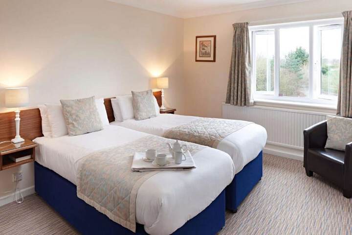 Room 34 of 80
