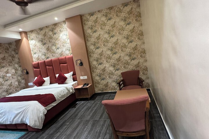 Room 37 of 96