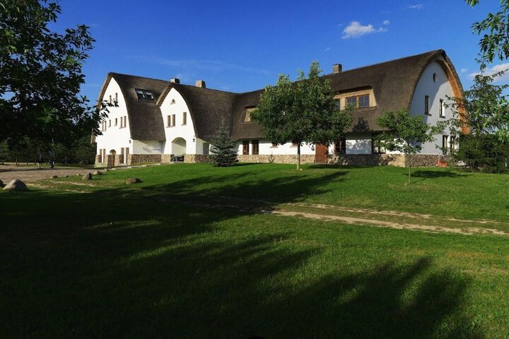 Hotel Entry