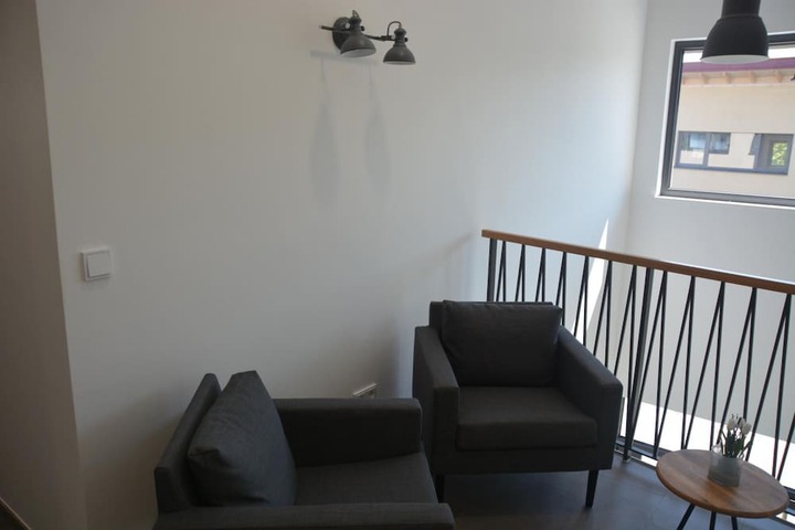 Room 6 of 24