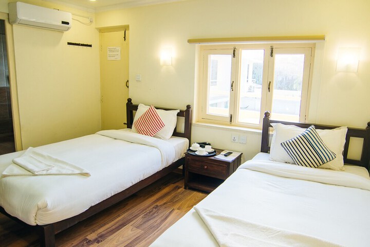 Room 3 of 36
