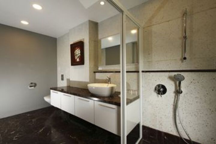 Room 8 of 45