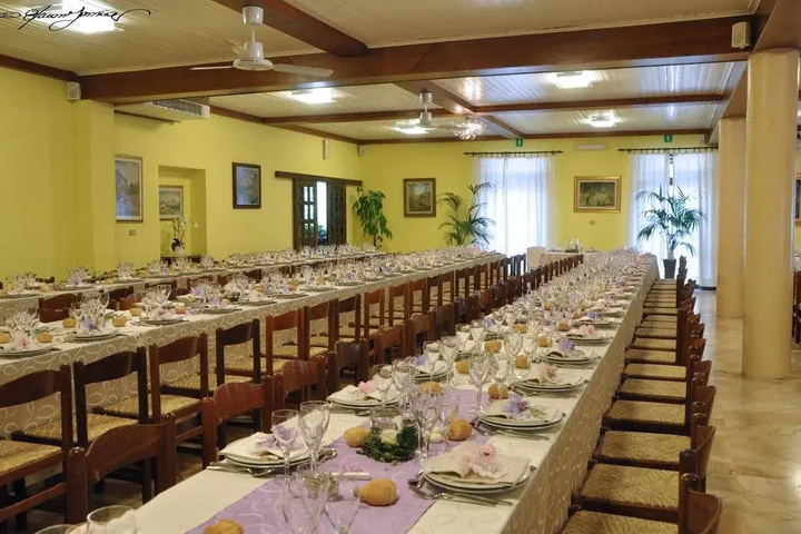 Dining 15 of 15