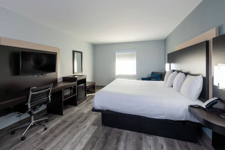 Room 4 of 20