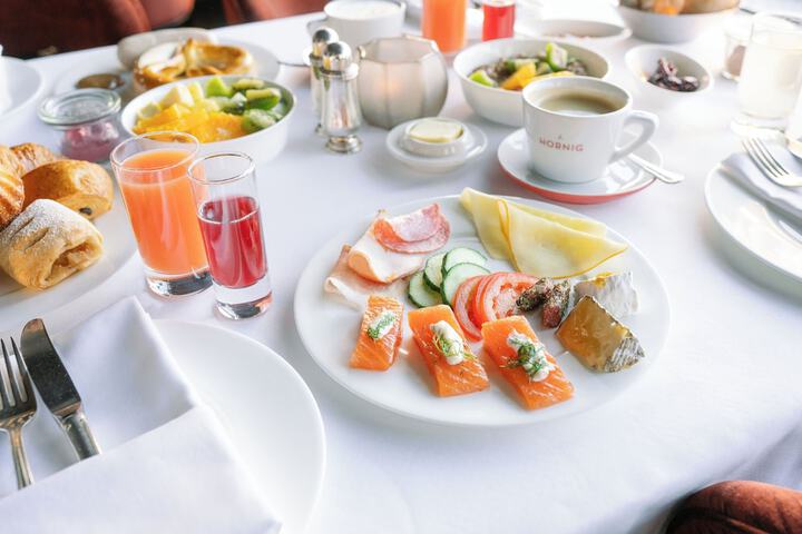 Breakfast/Coffee Service 79 of 96