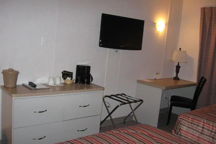 Room 16 of 21
