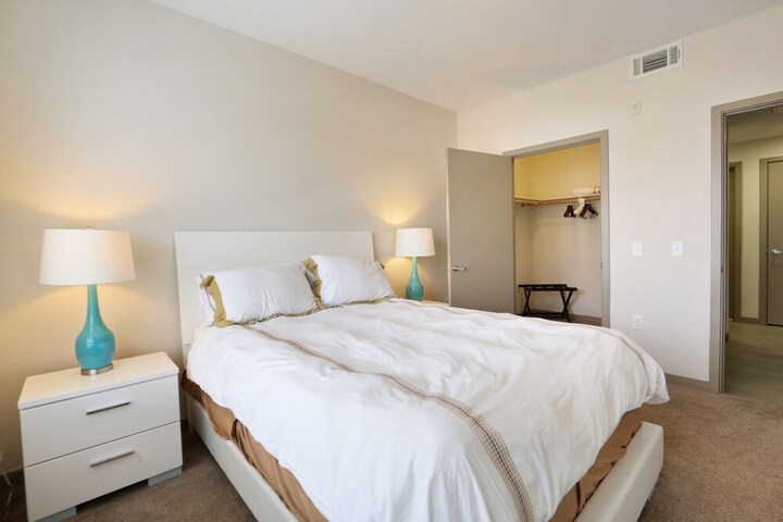 Room 8 of 43