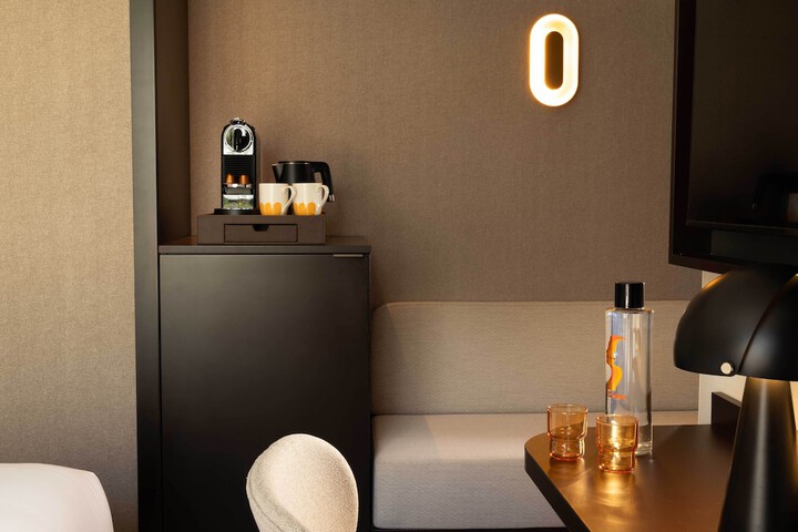 Room 13 of 70