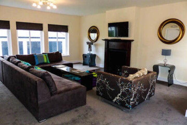 Room 12 of 12