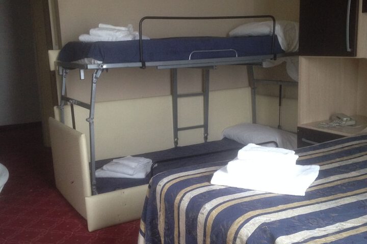 Room 5 of 69