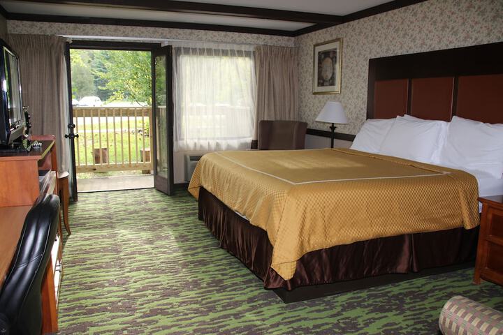 Room 9 of 43