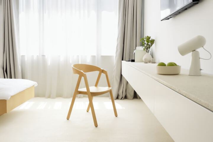 Room 14 of 38
