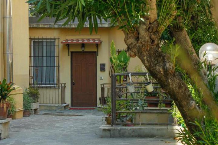 Alfieri home holiday