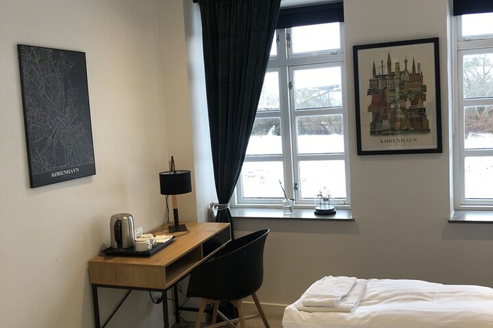 Room 11 of 69
