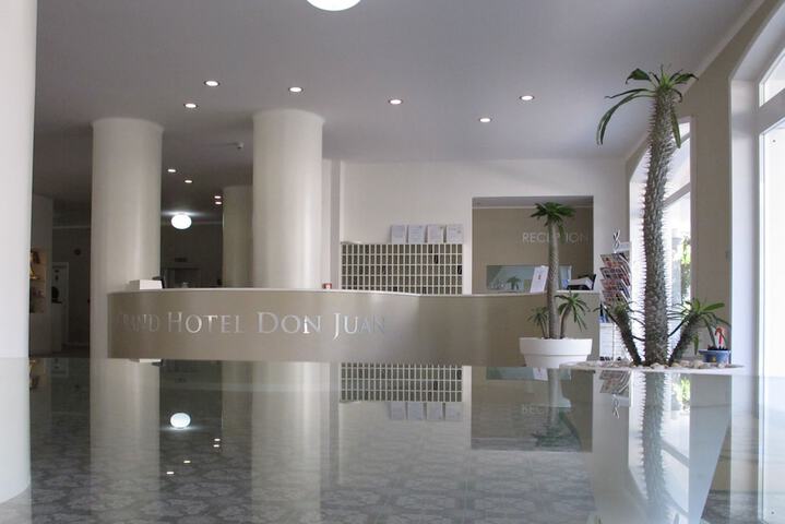 Hotel Interior 5 of 33