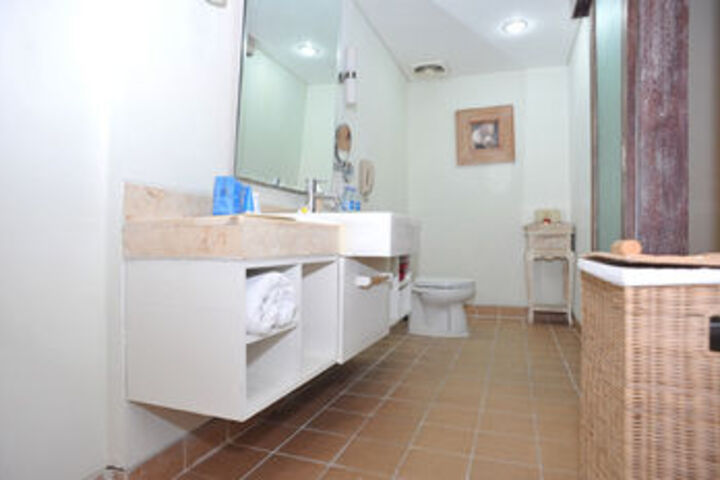Room 3 of 35