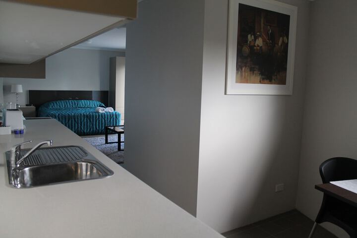 Room 13 of 30