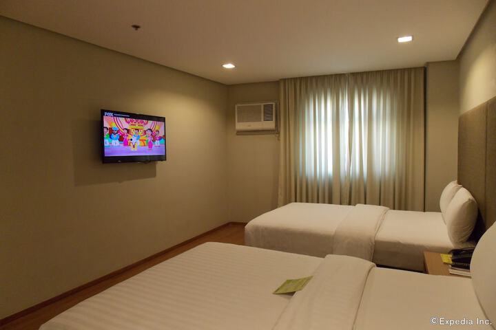 Room 13 of 38