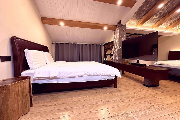 Room 47 of 95