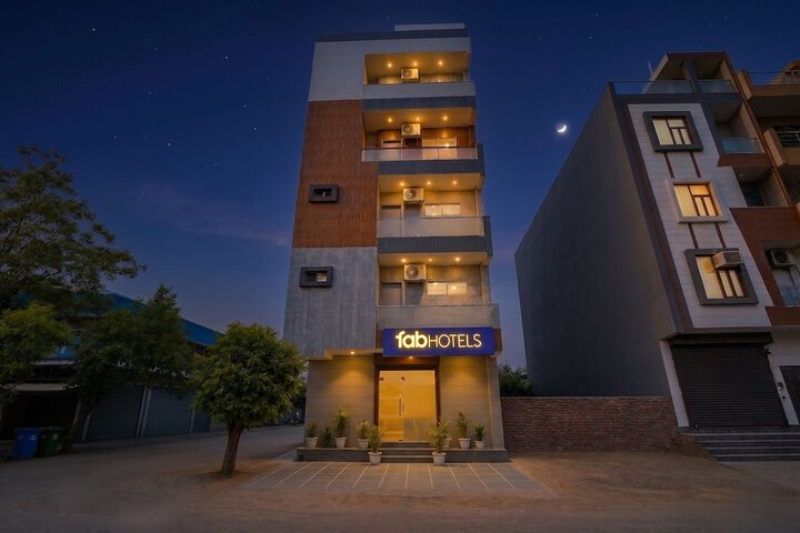 Hotel 33 of 33