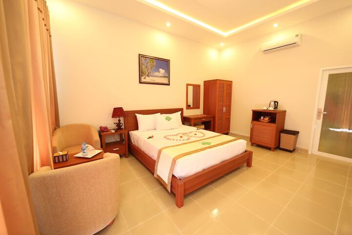 Room 7 of 94