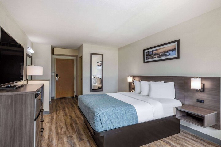 Room 15 of 30