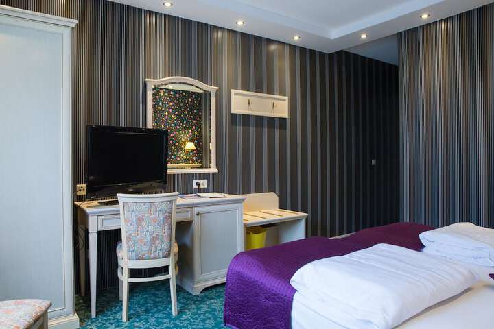 Room 14 of 40