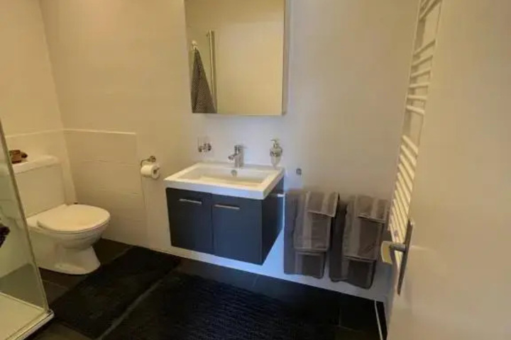Room 5 of 5